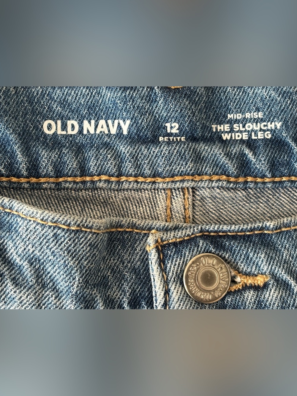 Old Navy The Slouchy Wide-Leg Mid-Rise Jeans Size 12 Petite - Picture 4 of 5